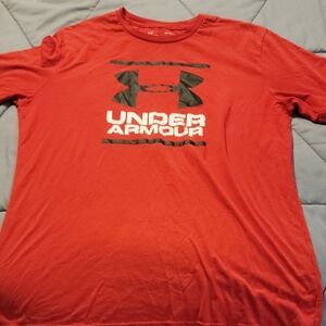 Under Armour Men's Red Graphic Tee